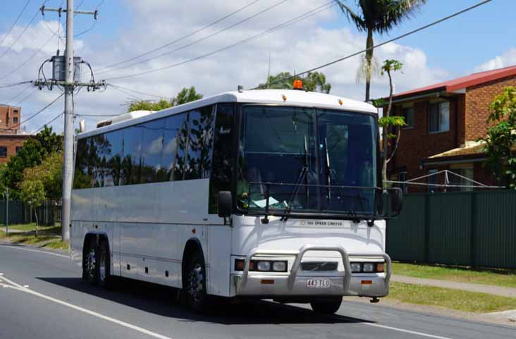 Logan Coaches Volvo B12R NCBC 109